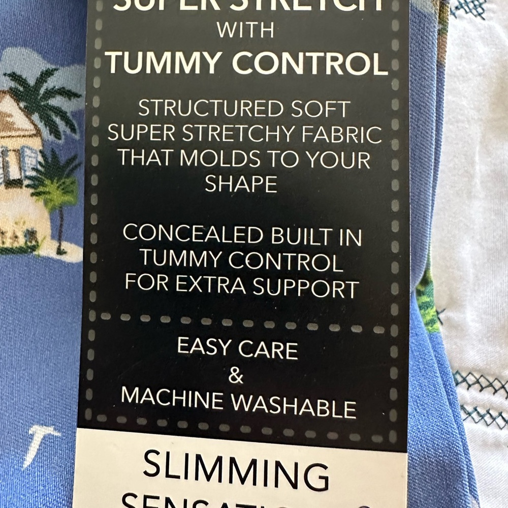 NWT Counterparts Blue Nautical Print Women’s Shorts - Picture 4 of 4